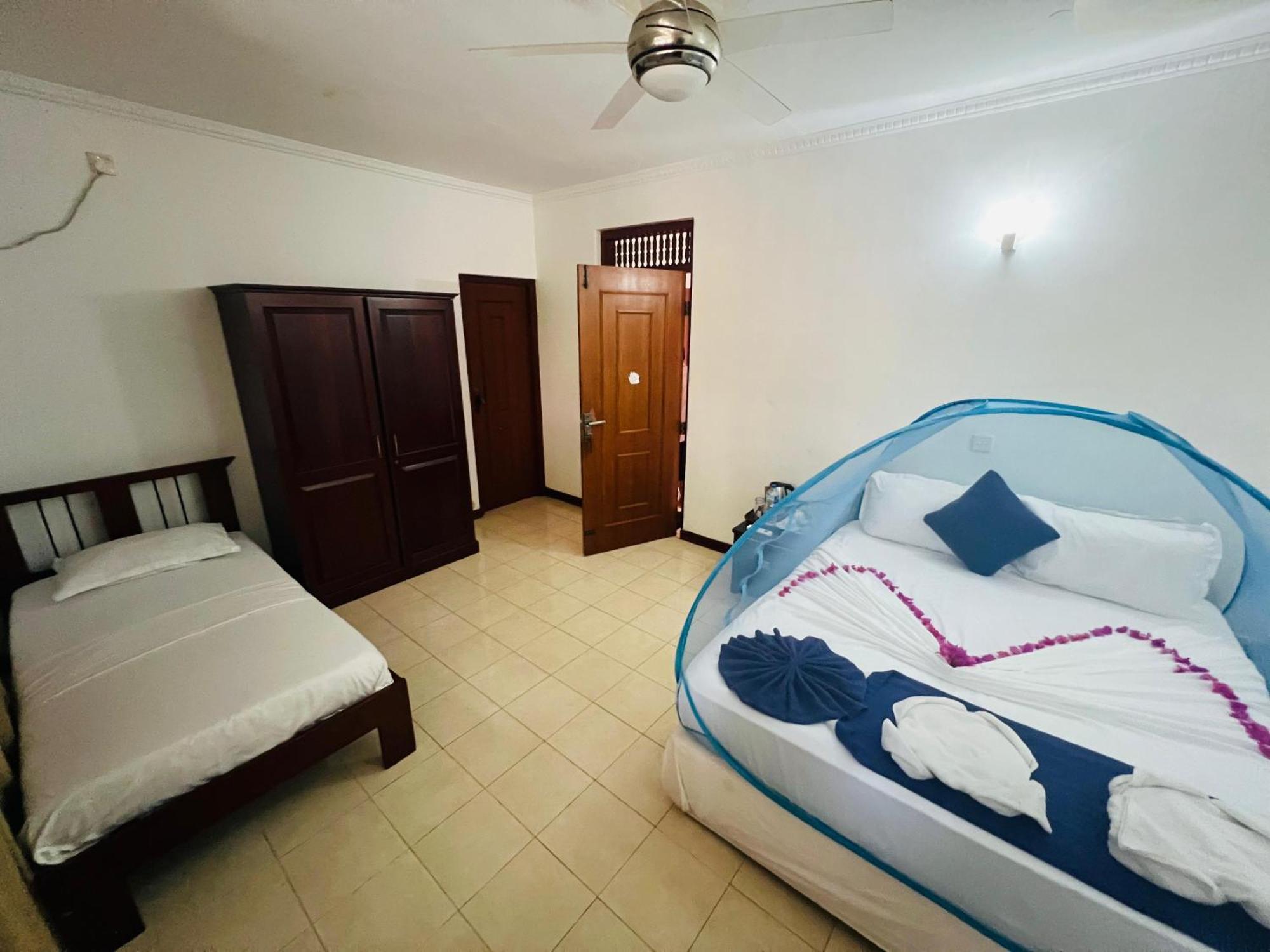 Ocean Beauty Guest House Negombo Esterno foto