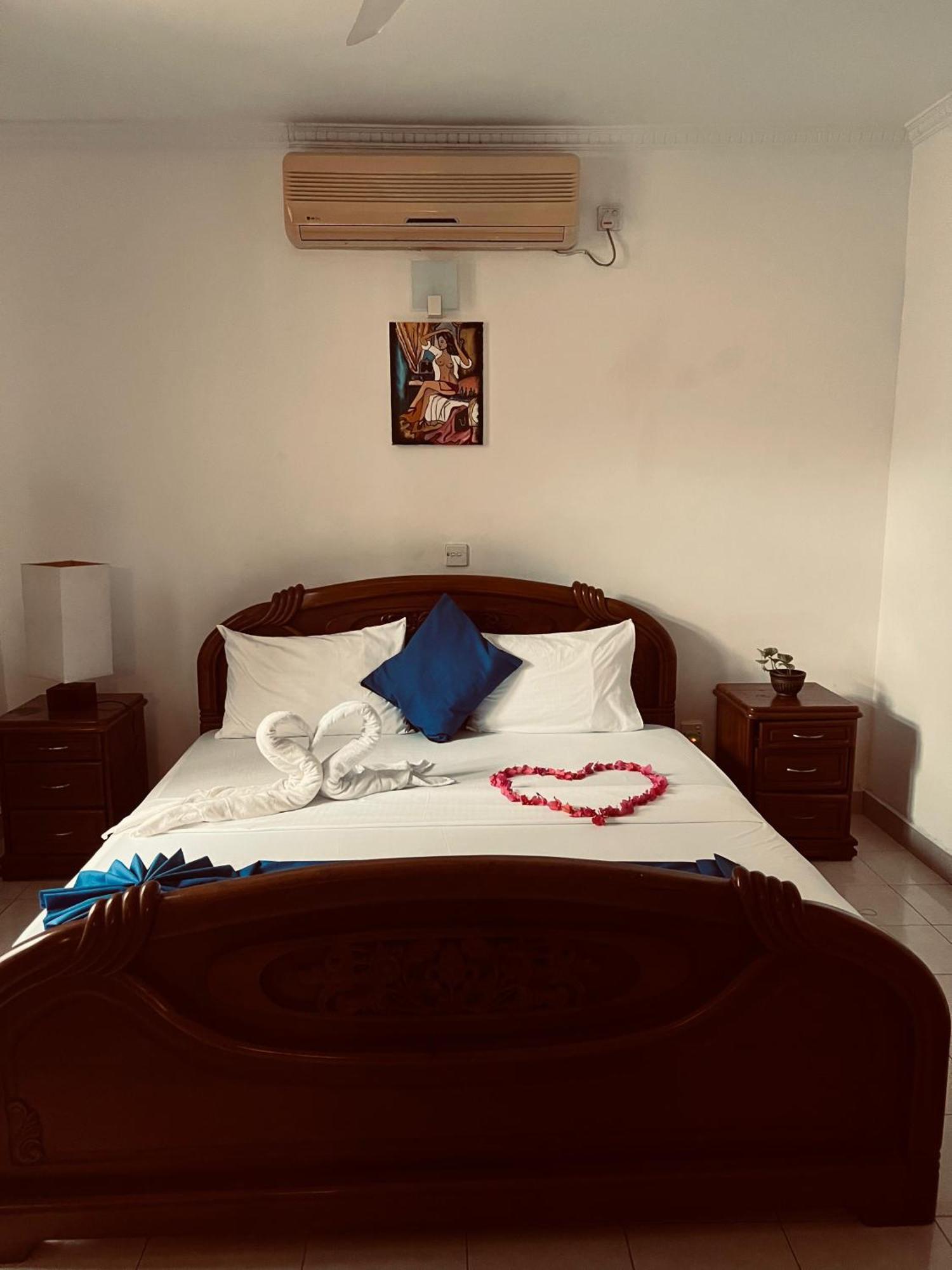 Ocean Beauty Guest House Negombo Esterno foto