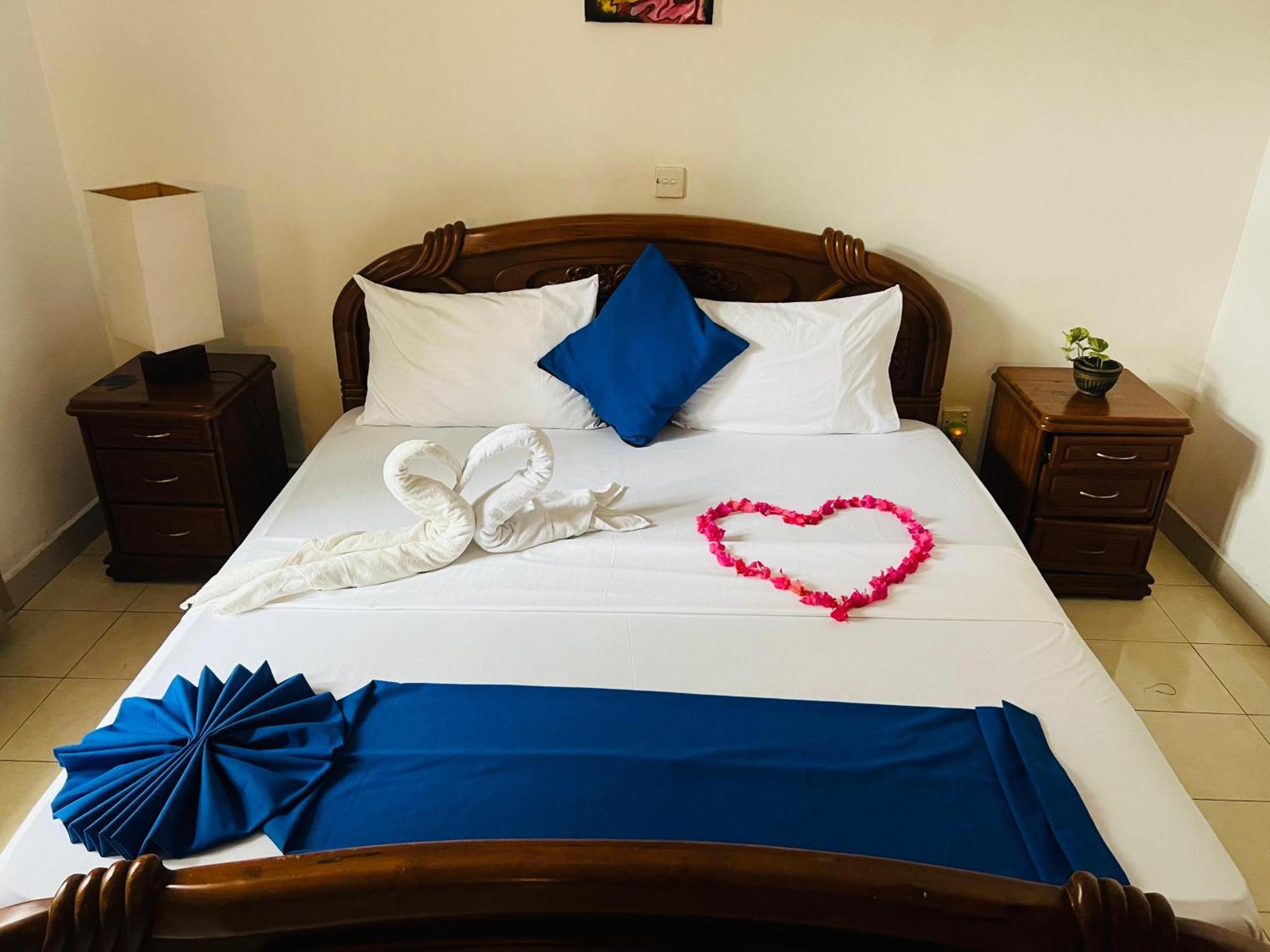 Ocean Beauty Guest House Negombo Esterno foto