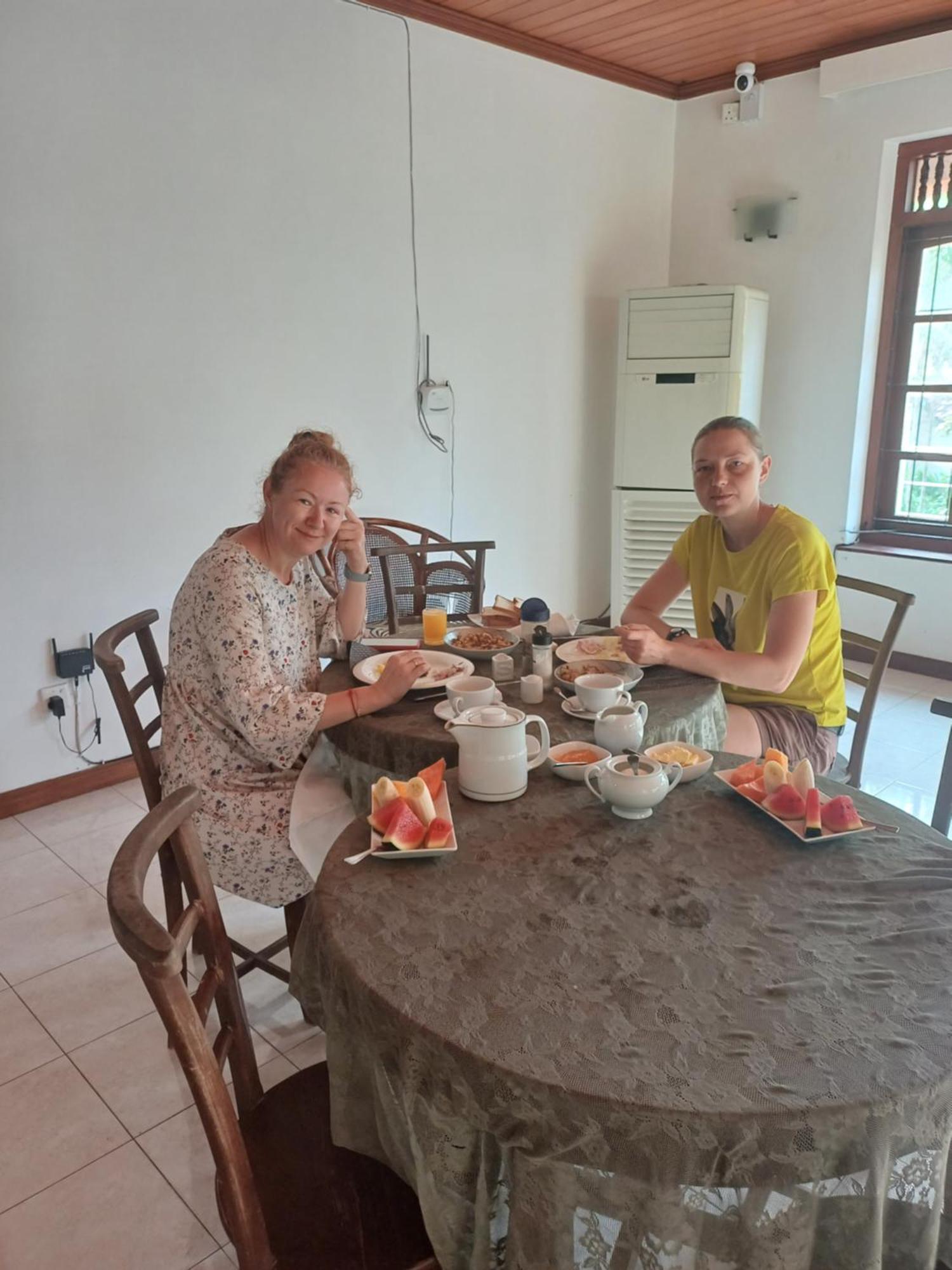 Ocean Beauty Guest House Negombo Esterno foto